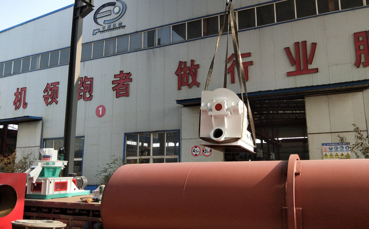 粉碎機(jī)裝車(chē).jpg